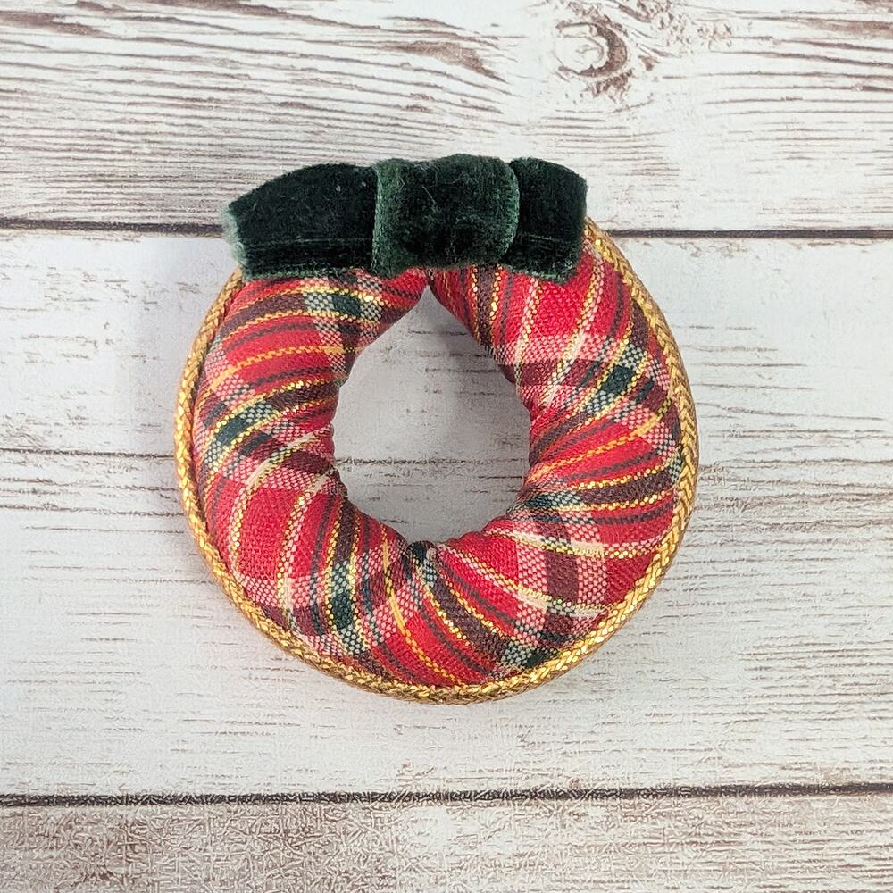 Vintage Avon Brooch Large Wreath Design